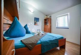 ZADAR - STANOVI - APARTMANSKA KUĆA, Zadar, Σπίτι