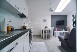 ZADAR - STANOVI - APARTMANSKA KUĆA, Zadar, Famiglia