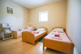 ZADAR - STANOVI - APARTMANSKA KUĆA, Zadar, Kuća