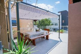 ZADAR - STANOVI - APARTMANSKA KUĆA, Zadar, بيت