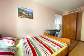 Crikvenica-Centar, kuća sa 3 apartmana, Crikvenica, بيت