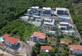 OPATIJA, CENTAR - zemljište 921m2, u centru Opatije s građevinskom dozvolom za vilu s bazenom, panoramski pogled na more, Opatija, Terreno