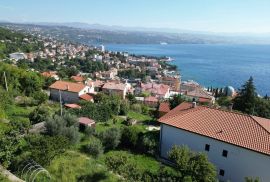 OPATIJA, CENTAR - zemljište 921m2, u centru Opatije s građevinskom dozvolom za vilu s bazenom, panoramski pogled na more, Opatija, Terreno