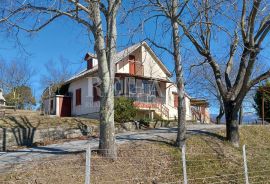 Kuća- Borut Cerovlje s pomoćnim objektom, Cerovlje, House