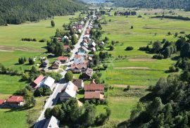 GORSKI KOTAR, SUNGER- stara kuća + 2 gospodarska objekta + okoliš 9000m2, Mrkopalj, Casa