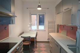 Centar - Cvjetni trg - dvoetažan stan - PRILIKA !!, Zagreb, Appartement