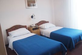 OTOK PAG, PAG - Prostrani hotel pokraj mora, Pag, Ticari emlak