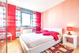 Zagreb, Ljudevita Posavskog, četverosoban stan 132m2 + 2 GM, Zagreb, Appartement