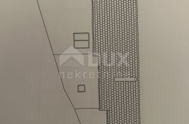 OTOČAC - Kuća s prostranom okućnicom i 2 gradilišta, Otočac, Famiglia