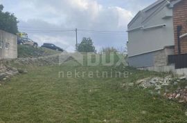 VIŠKOVO, SARŠONI, RONJGI- građevinsko zemljište 6802 m2 za stambenu zgradu-stanove -apartmane / obiteljsku kuću / kuću za iznajmljivanje - odmor s bazenom!!!, Viškovo, Terreno