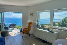 OPATIJA, POBRI - penthouse iznad centra Opatije s garažom, panoramski pogled na more, Opatija - Okolica, Appartment