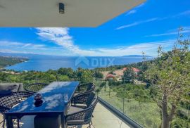 OPATIJA, POBRI - penthouse iznad centra Opatije s garažom, panoramski pogled na more, Opatija - Okolica, Appartment