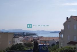 VODICE, novo, namještena kuća, vrt, pogled na more, garaža, Vodice, Casa