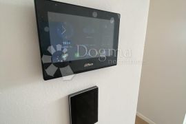 TOP PRILIKA - smart home sistem, Varaždin, Stan