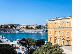 Zadar, centar, trosoban stan s pogledom na more, Zadar, شقة