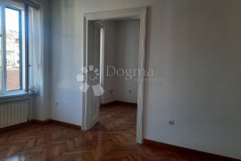 Strogi centar, najam, poslovni prostor, Rijeka, Wohnung