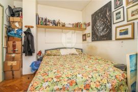 Rovinj, prostrani stan sa terasom nedaleko od centra, Rovinj, Appartement