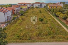 Prostrano građevinsko zemljište nedaleko od Poreča, Poreč, Land