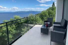 OPATIJA, MEDVEJA - kuća 340 m2 s pogledom na more i okoliš 800m2, Lovran, Ev