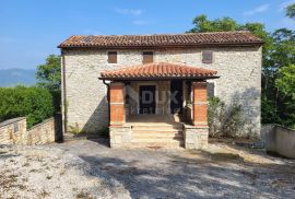 ISTRA, MOTOVUN - Kamena kuća s potencijalom, Motovun, Maison