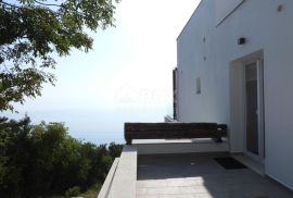 OPATIJA, SV. JELENA - villa 500m2 s panoramskim pogledom na more i bazenom + uređena okućnica 2400m2, Mošćenička Draga, House