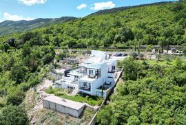 OPATIJA, SV. JELENA - villa 500m2 s panoramskim pogledom na more i bazenom + uređena okućnica 2400m2, Mošćenička Draga, House