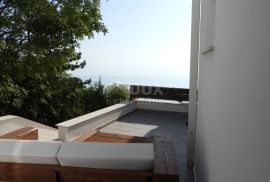 OPATIJA, SV. JELENA - villa 500m2 s panoramskim pogledom na more i bazenom + uređena okućnica 2400m2, Mošćenička Draga, House