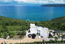 OPATIJA, SV. JELENA - villa 500m2 s panoramskim pogledom na more i bazenom + uređena okućnica 2400m2, Mošćenička Draga, House