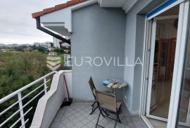 Pula, jednosoban stan, 200m od mora, NKP 56 m2, Pula, Appartment