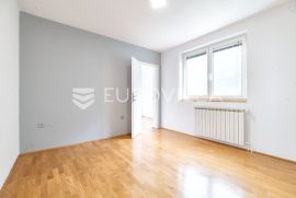 Zagreb, Šestine, atraktivan trosoban stan NKP 98 m2 + PM, Zagreb, Wohnung