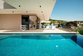 Trogir - Marina, luksuzna vila s bazenom i wellnessom, Marina, Casa