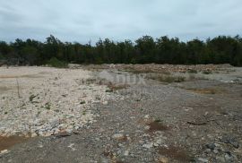 MATULJI, JURDANI, MALI BRGUD- građevinsko zemljište 17065m2 (9000m2 građevinsko) stambenu zgradu– stanove ili poslovno- stambenu zgradu/ halu/ poslovnu zgradu/ suhu marinu/ otvoreno skladište, Matulji, Arazi