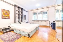 Zagreb, Ribnjak, uređen četverosoban stan NKP 144,2 m2, Zagreb, Flat