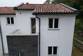 OPATIJA, IČIĆI, POLJANE- kuće u nizu 590m2, 5 kom s pogledom na more  i 2 bazena + okoliš 700m2, Opatija - Okolica, Casa