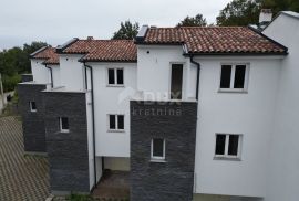 OPATIJA, IČIĆI, POLJANE- kuće u nizu 590m2, 5 kom s pogledom na more  i 2 bazena + okoliš 700m2, Opatija - Okolica, Casa