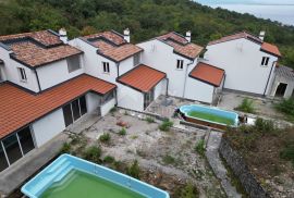 OPATIJA, IČIĆI, POLJANE- kuće u nizu 590m2, 5 kom s pogledom na more  i 2 bazena + okoliš 700m2, Opatija - Okolica, Casa