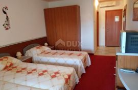 ISTRA,POREČ - Hotel sa bazenom i prostranom okućnicom!, Poreč, Propriedade comercial