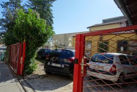 Poslovni prostor blizu Centra s parkingom !, Rijeka, Commercial property