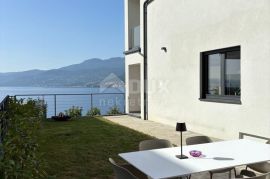 COSTABELLA, BIVIO, KANTRIDA - luksuzni stan 85m2 s panoramskim pogledom na more + okoliš 60m2, Rijeka, شقة