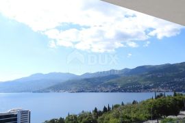 COSTABELLA, BIVIO, KANTRIDA - luksuzni stan 85m2 s panoramskim pogledom na more + okoliš 60m2, Rijeka, شقة