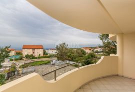 OTOK KRK, MALINSKA - Dvosobni apartman s pogledom na more, Malinska-Dubašnica, Flat