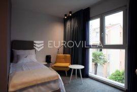 Rovinj hotel 900m2 (20 soba), Rovinj, Commercial property