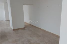 RIJEKA, CENTAR - poslovni prostor 173 m2, Rijeka, Commercial property