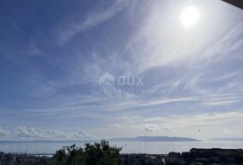 RIJEKA, ŠKURINJE - kuća s tri stambene jedinice i garažom, Rijeka, Haus