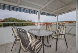 Rovinj, apartmanska kuća sa uhodanim poslovanjem, Rovinj, House