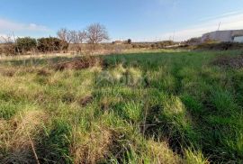 ZADAR, NIN - Građevinsko zemljište na ulazu u centar Nina, Nin, Terrain