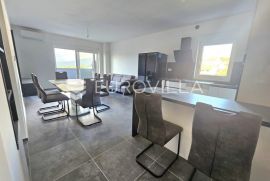 Rijeka, Srdoči, potpuno opremljen PENTHOUSE u novogradnji NKP 116 m2, Rijeka, Διαμέρισμα