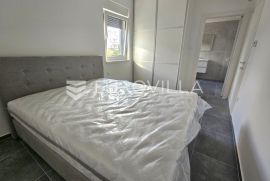 Rijeka, Srdoči, potpuno opremljen PENTHOUSE u novogradnji NKP 116 m2, Rijeka, Wohnung