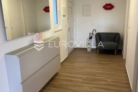 Istra, Pula, predivan dvosoban stan na top lokaciji, NKP 65,55 m2, Pula, Daire