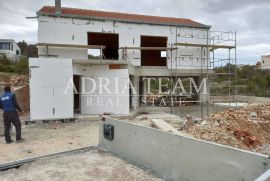 VILA S BAZENOM, 200 M OD MORA, NOVIGRAD - ZADAR, Novigrad, Maison